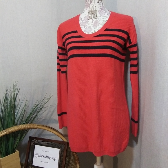GAP Sweaters - 💖 HP 💖 NWOT GAP Orange Maternity Sweater Size S